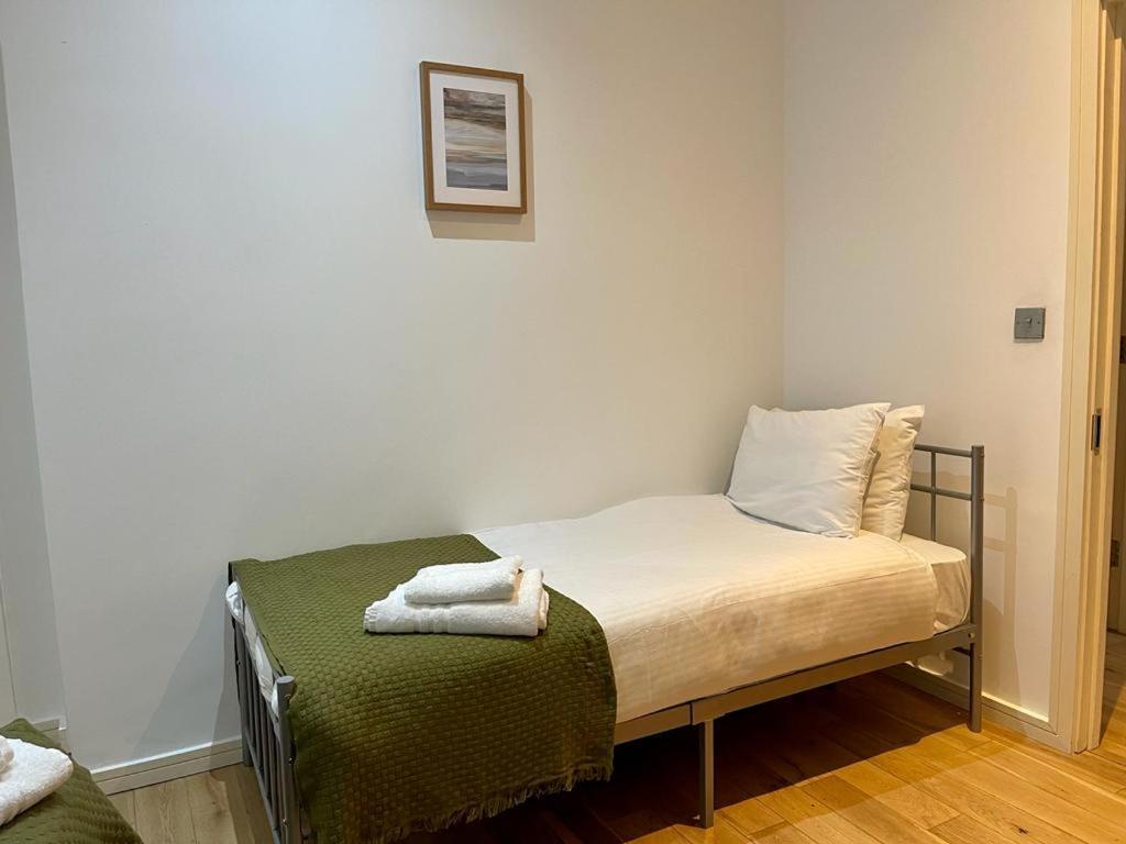 The Falcon By Condokeeper Apartament Londra